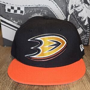 Mens 7 1/4 New Era hat